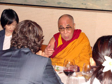 7_hhdl_guests